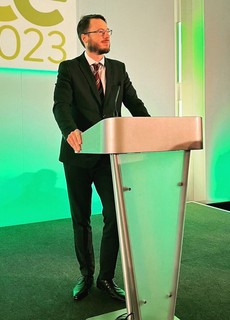 Andrew Robson